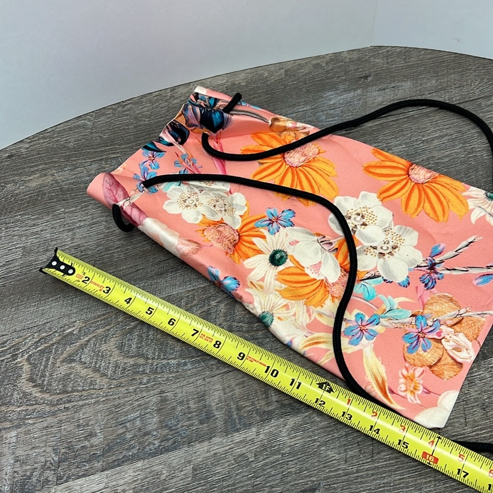 Triangl Floral Neoprene Drawstring Backpack/Sling - Picture 6 of 6